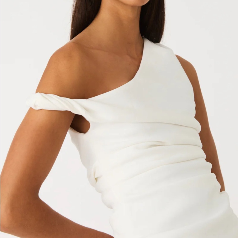 Misha Dress - Picture 2 of 7